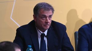 Kyros Vassaras a anunțat verdictul şocant despre deciziile lui Istvan Kovacs şi George Roman la fazele din U Cluj - Gloria Buzău 2-1