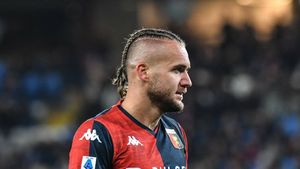 Răsturnare de situație cu transferul lui George Pușcaș la Bari! Afacerea e în aer după ce totul era parafat 99,99%!