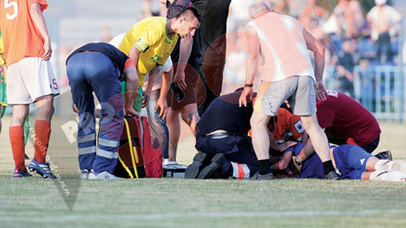 Jucătorul care a driblat moartea acum o lună regretă că oamenii de fotbal nu au priceput nimic din drama sa: "De ce nu învață din greșeli?"