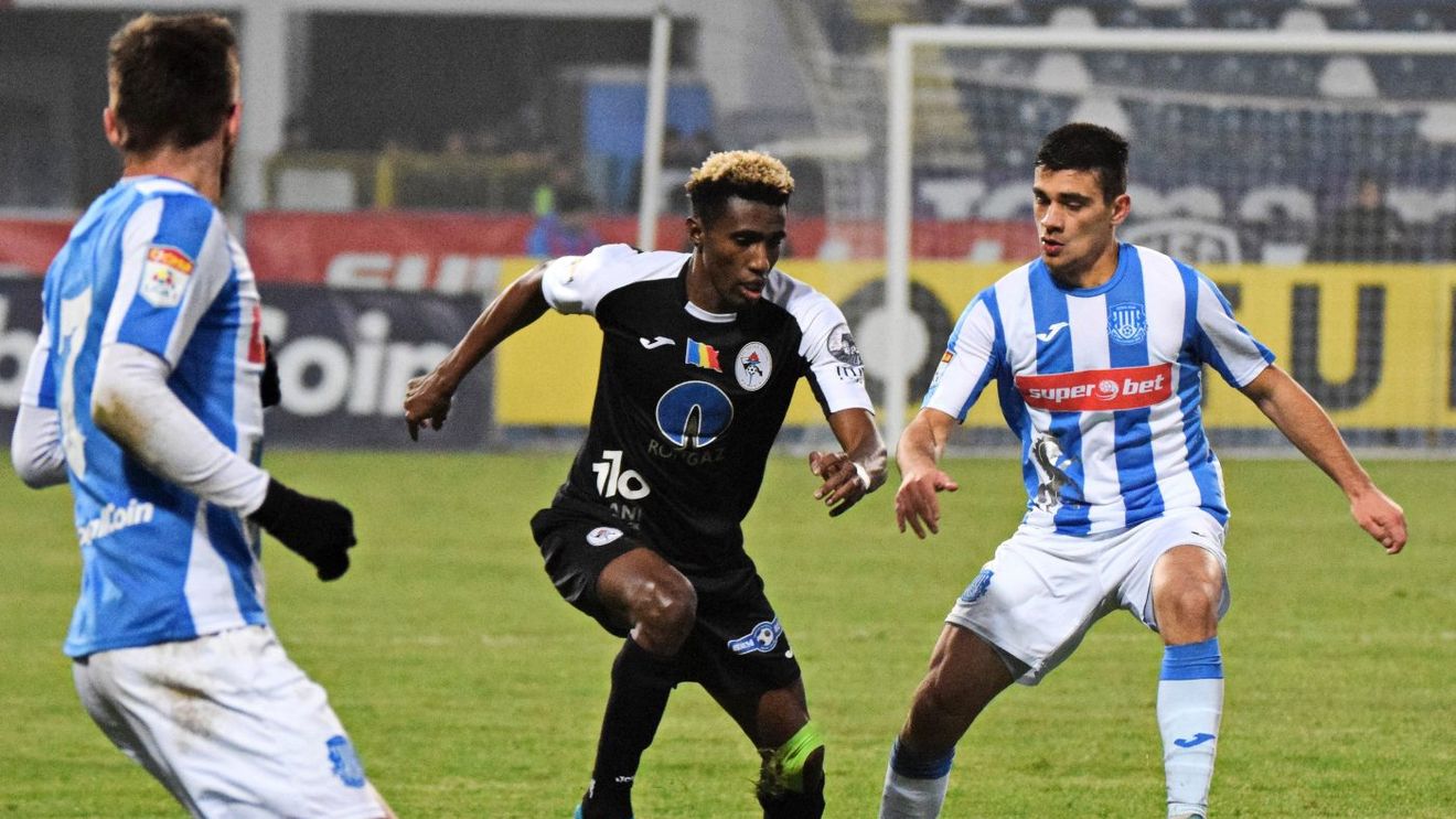 Poli Iași a fost umilită pe teren propriu de Gaz Metan Mediaș. Daniel Pancu, îngropat de fundași | CRONICĂ