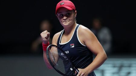S-a aflat prima finalistă de la Stuttgart, după un meci dramatic! Ashleigh Barty o așteaptă pe Simona Halep în ultimul act