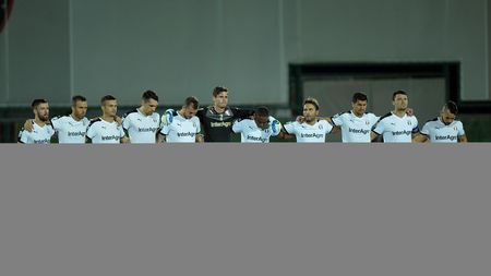 Se desființează Astra? Mărturie-șoc din interior: liderul Ligii 1 n-are bani nici de mâncare, jucătorii nu au geci și pantaloni lungi de trening. Răspunsul conducerii: "Probabil nu l-am mulțumit pe patron"