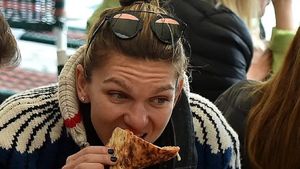 „Era pe masă! Bufet suedez!" I s-a dat Simonei Halep mâncare contaminată în restaurantul de la US Open!? Am aflat răspunsul în controversa anului din tenis | EXCLUSIV