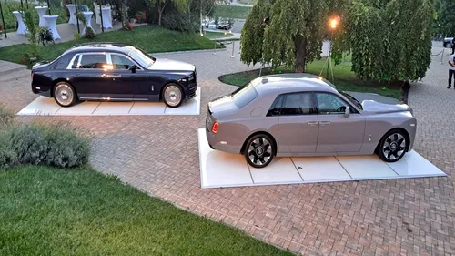 Cum arată noile modele Rolls Royce! Phantom și Ghost Black Badge ajung în București! FOTO&VIDEO