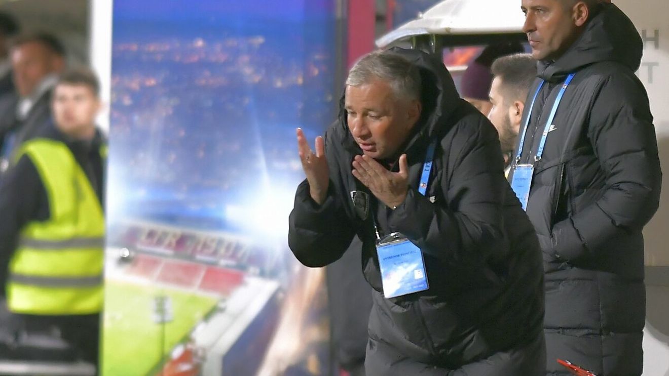 Mihai Stoica îl ironizează pe Dan Petrescu, după CFR Cluj - FCSB: „Nu-i spune nimeni că nu se spune «albitru»? Lui Petrila îi spune «Petrilă». E jenant!”