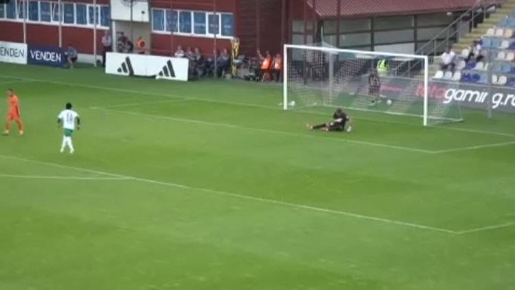 „Așa ceva n-am mai văzut!”. Reacția comentatorilor români când au văzut că Ștefan Târnovanu și-a făcut cruce după golul de 3-1 din Auda – FCSB