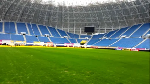 Se înlocuieşte din nou gazonul stadionului din Craiova. Arena era în garanie, dar a găzduit meciuri mai des decât era prevăzut în manualul de mentenanță  