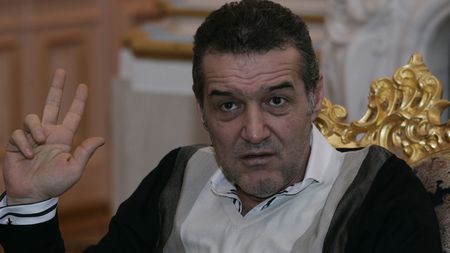 Becali: "Mă consult cu jucătorii înainte să pun un antrenor"