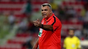 Cosmin Olăroiu, performanță fabuloasă! Și-a învins elevul pentru a face istorie! Ce salariu are + Cum a ajuns în China