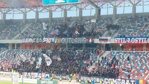 Momente jenante în Ghencea: fanii CSA Steaua, dominați de cei 10 suporteri ai Unirii Dej! Prezență surpriză la tribuna oficială | VIDEO & FOTO