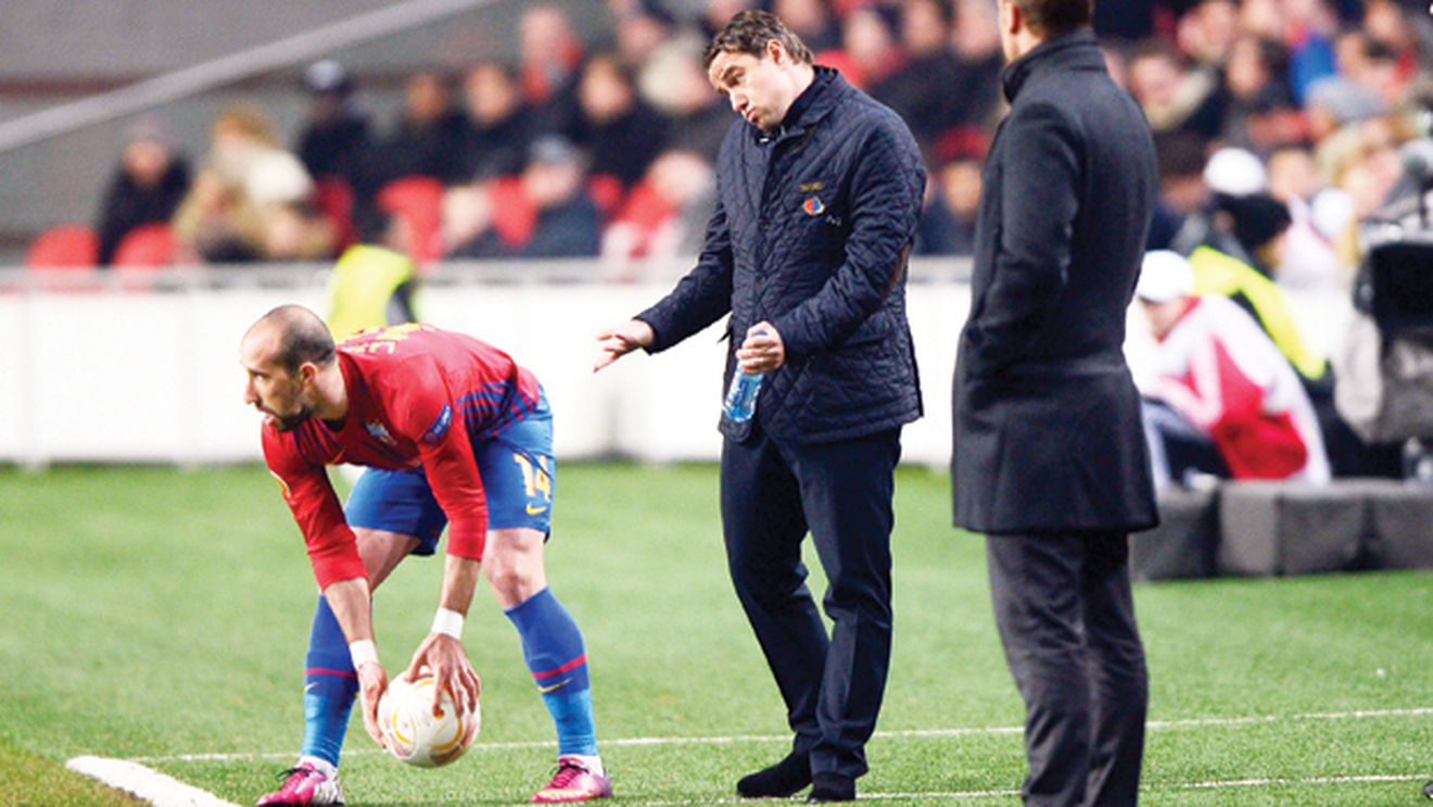 Dovada că Reghecampf nu și-a făcut temele!** Tehnicianul și "Lollipop" s-au lăudat că au 'citit' Ajax, realitatea i-a contrazis. FOTO - Gafa impardonabilă a staff-ului Stelei