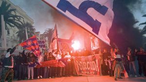 "Câinii" au dat de dracu''!