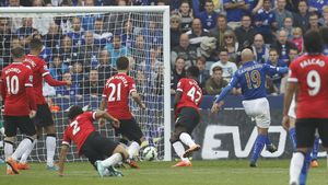 Van Gaal, fără variante. United are un singur stoper apt în tot lotul, înainte de disputa cu West Ham. 6 dintre jucătorii care pot evolua în centrul apărării sunt indisponibili