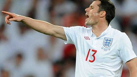 Carragher: "Nu mă deranjează vuvuzelele! Eu urlu mai tare"