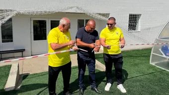 SPECIAL | ”Minunea de la Chicerea”! Un fost mare fotbalist ieșean și-a văzut visul cu ochii și a inaugurat propria bază sportivă, într-un sat din apropiere de Iași. Fiul său a făcut un gest nebunesc pentru a finaliza investiția de peste 300.000 de euro