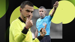 ProSport a aflat dialogul exact din camera VAR dintre Radu Petrescu și Ovidiu Hațegan! „Mie așa mi se pare” / „Ai dreptate!”. EXCLUSIV