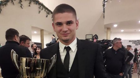 Răzvan Marin, fotbalistul anului: "Nu știu dacă voi fi la Campionatul European de tineret"! Cui i-a mulțumit în mod special pentru premiu: "A stat în spatele meu și m-a ajutat să ajung acolo unde sunt acum"