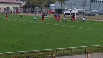 VIDEO | Moment bizar în Liga 3. Cum a fost anulat un gol perfect valabil, în partida Sporting Roșiori – Flacăra Horezu