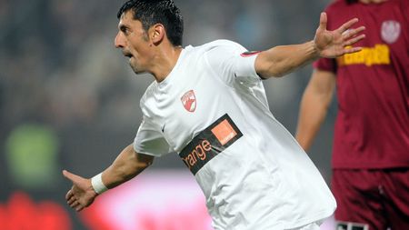 Dănciulescu nu se teme că iarba de pe National Arena nu va rezista la derby:** "Joc pe orice teren"