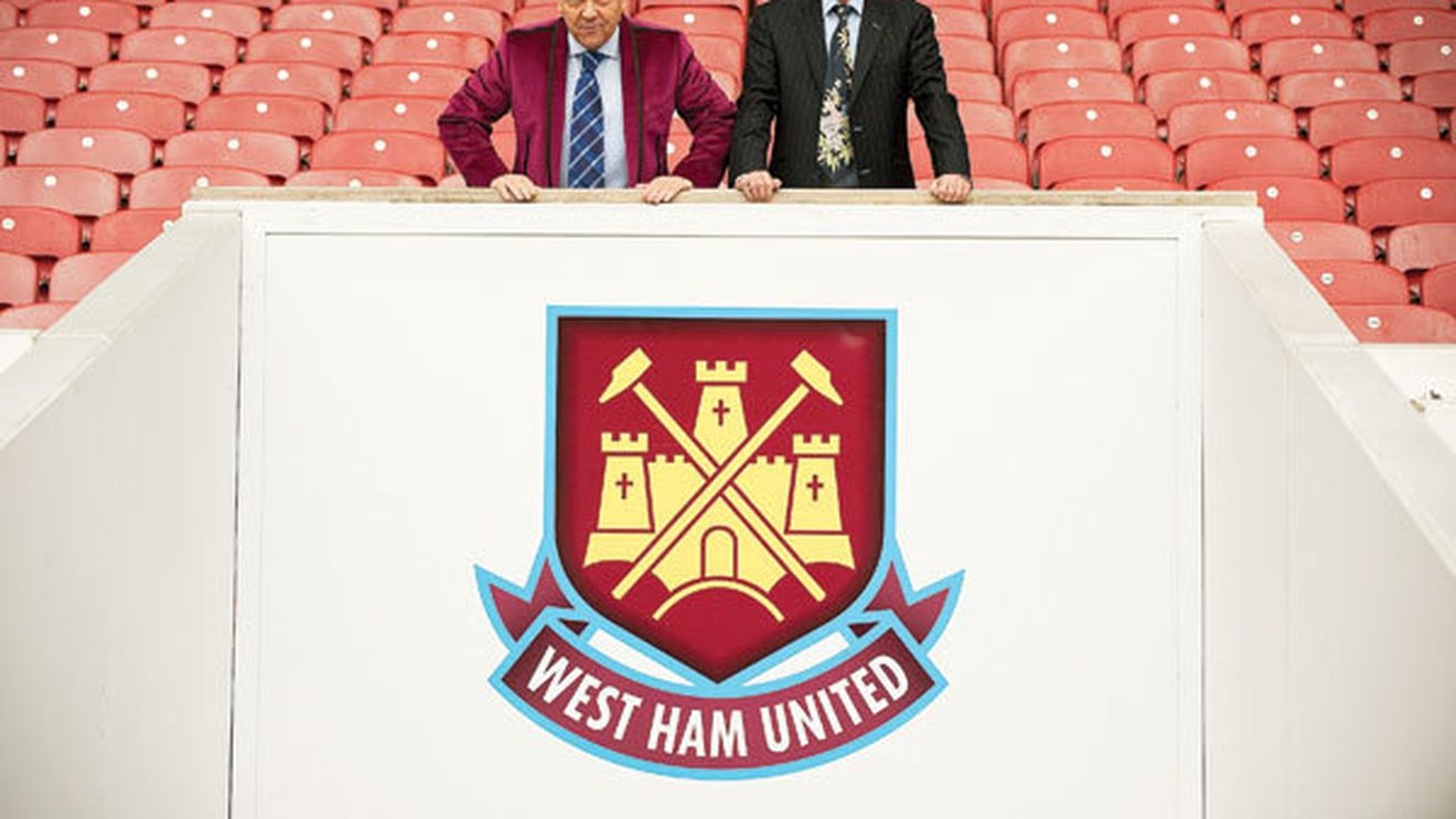 "Zona roșie", tot mai prezentă în fotbal. Cum au făcut o avere de sute de milioane de euro cei doi patroni ai lui West Ham United