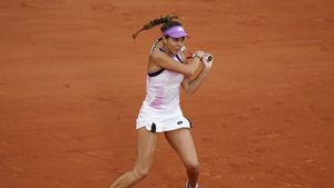 Mihaela Buzărnescu, prima jucătoare din România care se califică în optimi la WTA Cluj: „Mă bucur mult că pot juca la mine în țară!"