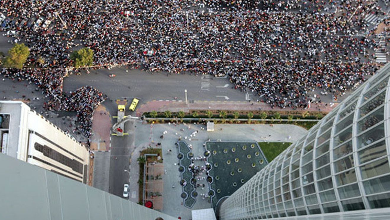 VIDEO** "Spiderman" a escaladat Burj Khalifa, ce are o înălțime de 828 de metri!