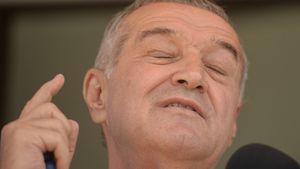 Cât de slab pregătit era Gigi Becali în domeniul fotbal când a început să bage bani. „Nu știa nici măcar ce e ăla”