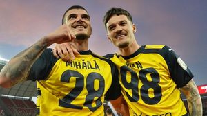 Cum se prezintă diaspora fotbalistică în sezonul 2023/24? Lista jucătorilor români care activează în lume. SPECIAL