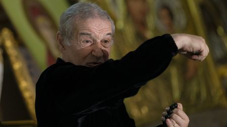 Gigi Becali i-a închis telefonul în nas lui Vali Moraru după ce a anunțat revoluția la FCSB!