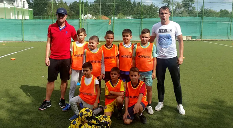 Adrian Popa și Bobi Verdeș au deschis academie de fotbal la Horezu.** Orașul din Vâlcea se pregătește să își renoveze și stadionul