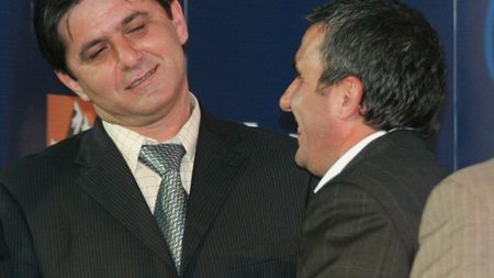 Becali: "Gloriile sunt bune de pus în vitrină!** Hagi și Lăcătuș sunt la un nivel mediu!"