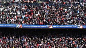 FA-BU-LOS!** 20.000 de fani ai lui Atletico au venit să își încurajeze favoriții la ultimul antrenament dinaintea duelului cu Real