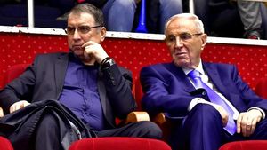 Viorel Păunescu, omul care i-a dat Steaua lui Gigi Becali, șochează! Ce ar fi făcut el, de fapt, când s-a votat cedarea echipei către patronul FCSB