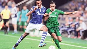 Gigi Becali este aproape să-și ia din nou o super ȚEAPĂ‚!** Câteva lucruri urâte despre Amasha pe care nu le știai