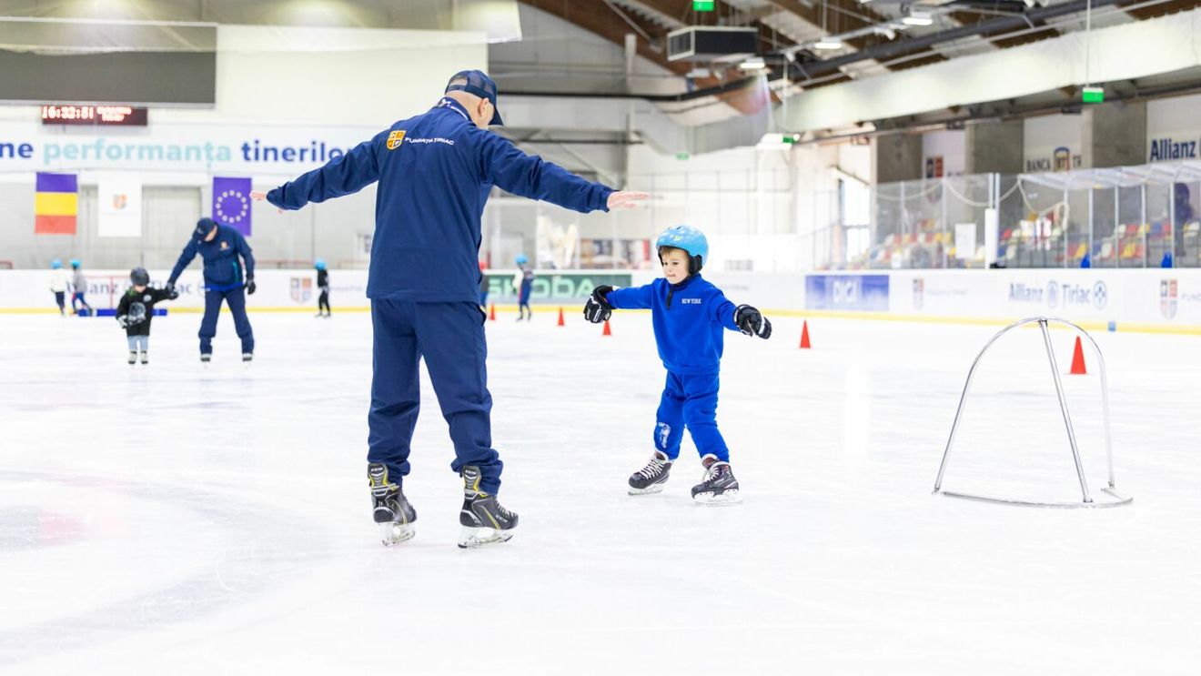 Fundația Țiriac lansează cea de-a zecea ediție a programului gratuit de inițiere în patinaj pentru copii, cu o primă sesiune demonstrativă pe 17 octombrie 2026, la Patinoarul Allianz-Țiriac Arena