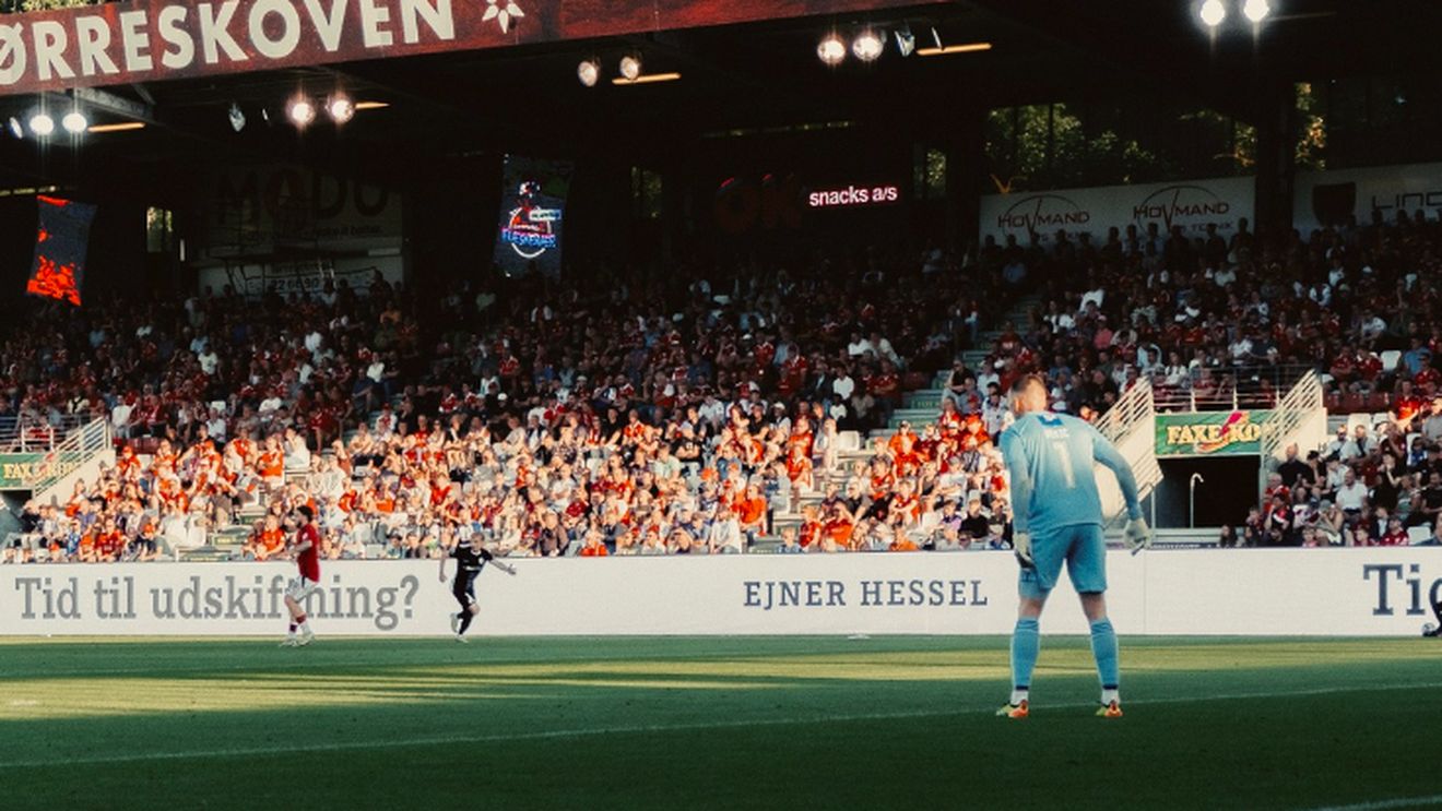 Mihai Teja și-a adus la Vejle Boldklub secundul dorit ca principal de două grupări din Superliga! Cine este patronul danezilor și ce afaceri derulează în fotbal și în Republica Moldova. EXCLUSIV