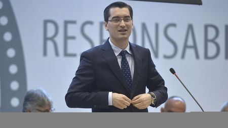 Burleanu l-a "pândit" pe Lupescu, a "disecat" declarațiile rivalului, apoi a ieșit la atac: "Ne-am lămurit. Mult zgomot pentru nimic!"