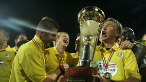 EXCLUSIV | Unirea Urziceni se întoarce! Cea mai mare surpriză a fotbalului românesc se reunește: "Vrem să vină și Dan Petrescu! Și Mihai Stoica". "Lupul Singuratic" nu a fost uitat 