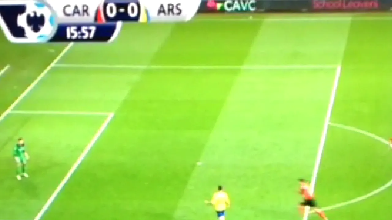 VIDEO - Fanii lui Arsenal au rămas fără cuvinte: Giroud s-a oprit cu mingea la picior, în careul advers, păcălit de 