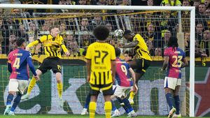 Borussia Dortmund - Barcelona 3-1 și Aston Villa - PSG 3-2 în returul sferturilor de finală din Liga Campionilor. Catalanii ajung în semifinale după 6 ani