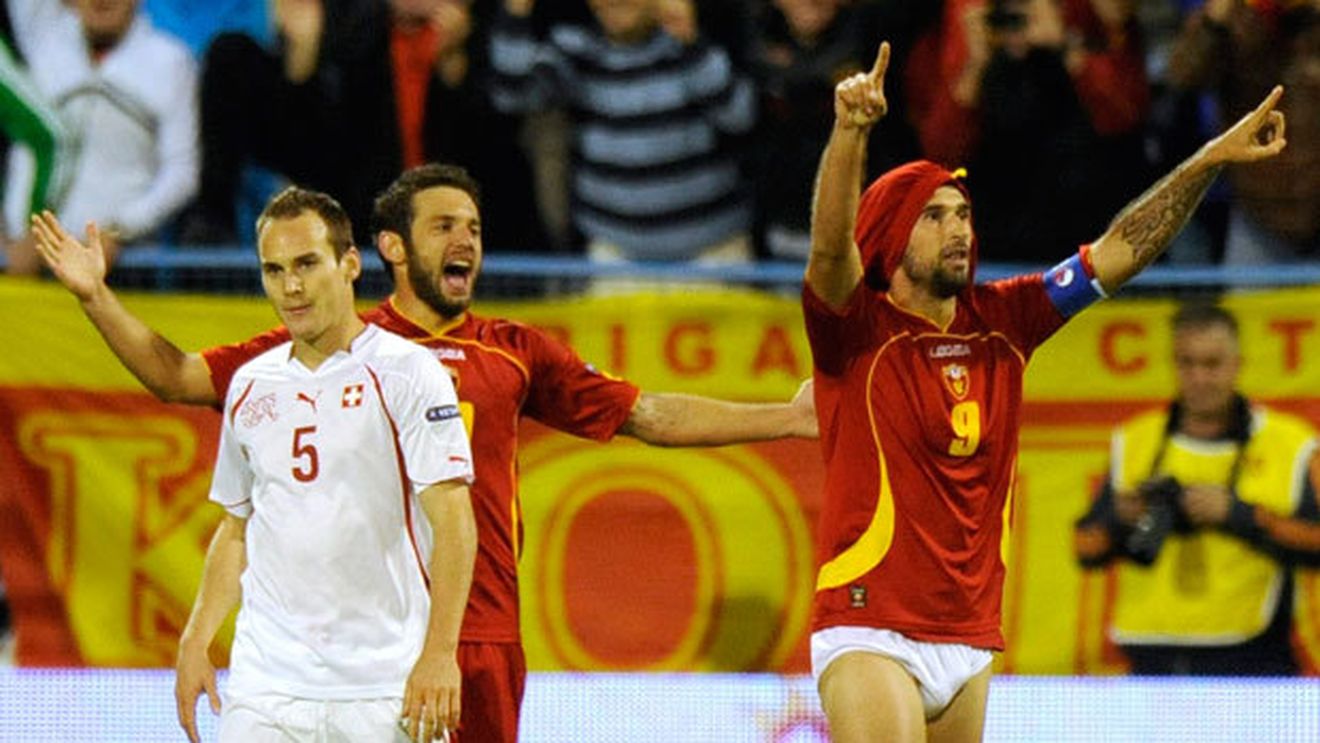 Așa ceva nu ai mai văzut! VIDEO - Vucinic a celebrat golul în chiloți!