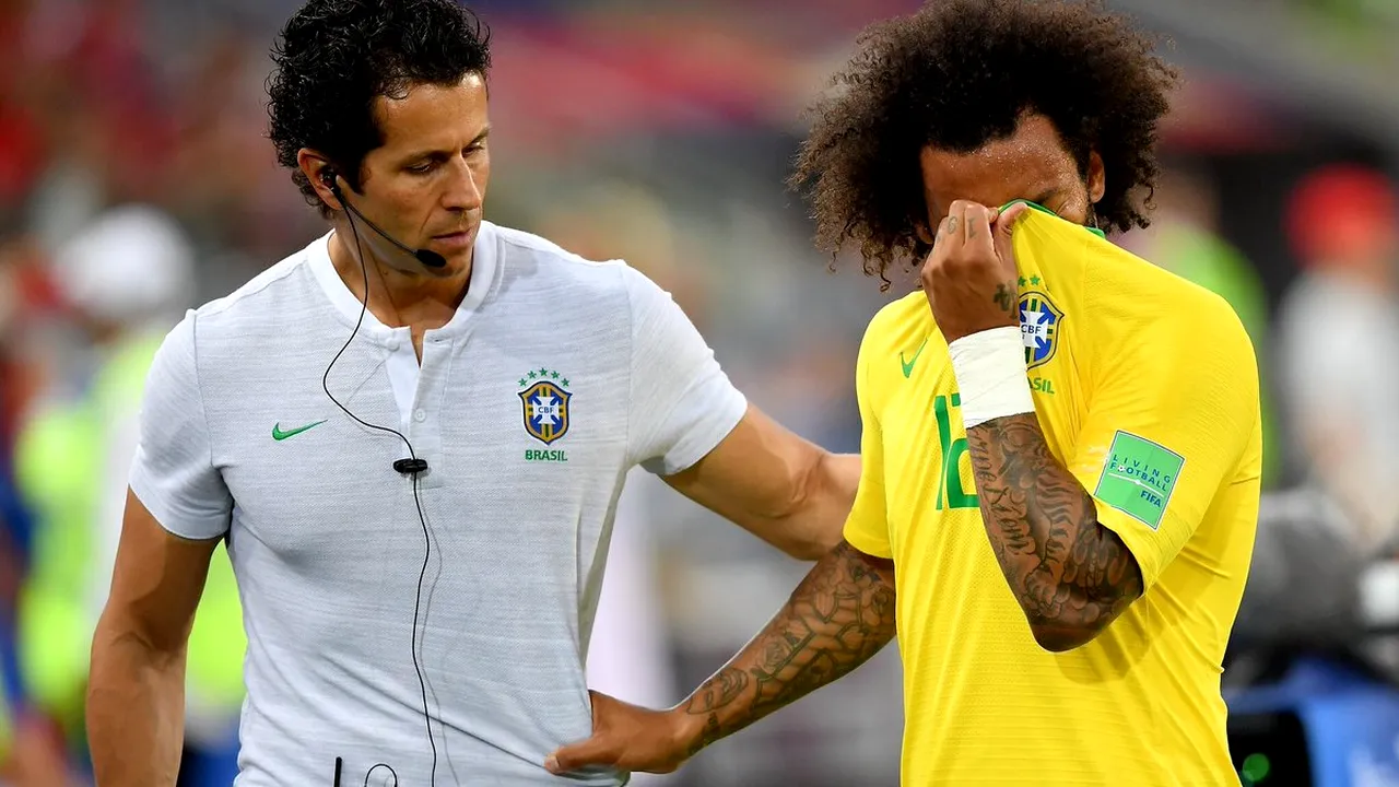 Probleme pentru Brazilia! Marcelo a părăsit terenul în lacrimi în prima repriză și fanii se gândesc la ce e mai rău