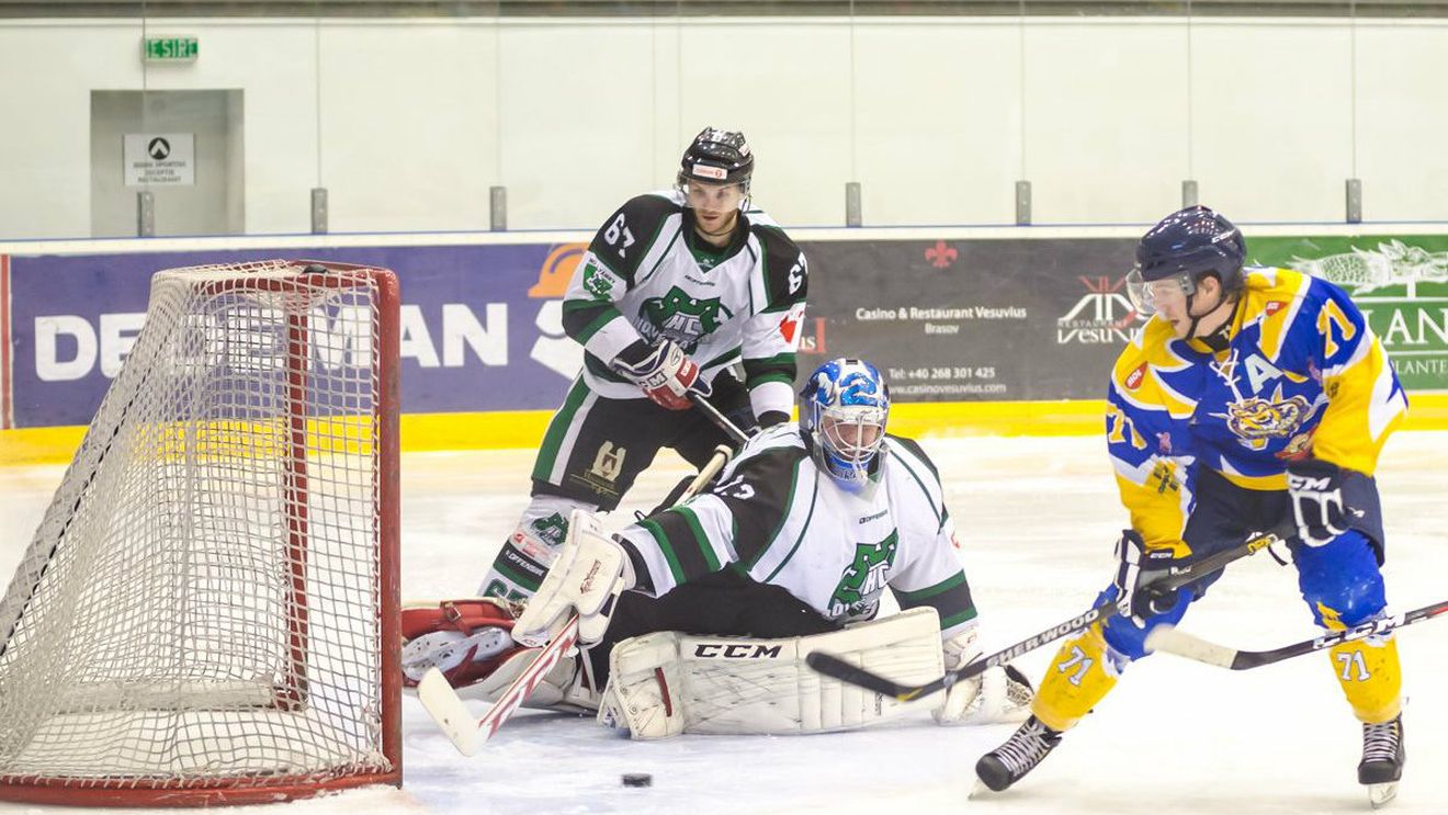 Corona Brașov supraviețuiește în finala Ligii MOL la hochei pe gheață
