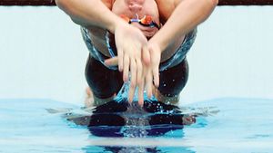 Răzvan Florea, singurul medaliat olimpic din natatia autohtonă, a dat verdictul: „David Popovici este peste tot ceea ce a fost în România" | EXCLUSIV