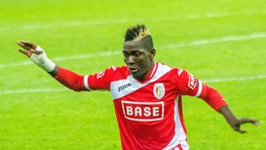 Rednic face, în sfârșit, transferuri "tari" la Dinamo! Ajutat de Boloni, aduce un fost jucător de la Real Madrid și un playmaker