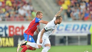 Lovin a făcut lumină în cazul transferului lui Alibec la Steaua: "Eram cu el în mașină când a fost sunat!" Motivul principal pentru care s-a făcut mutarea