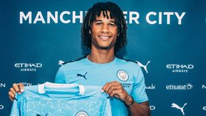 Manchester City, două transferuri de 72 de milioane de euro la interval de doar 24 de ore. L-au adus și pe olandezul Nathan Ake de la Bournemouth