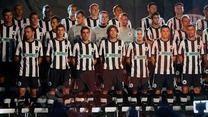 SUPER FOTO** "U" și-a prezentat noul lot în centrul Clujului în fața a 3.000 de oameni!