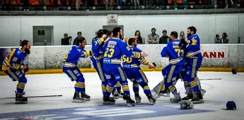 Triplă de poveste! După Cupa României și Erste Liga, Corona Brașov e și campioana României la hochei pe gheață!