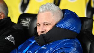 Mesaj clar pentru antrenorul Rapidului: „Nu-l învăț pe Șumudică ce să facă, dar mai are de lucrat la asta”. EXCLUSIV